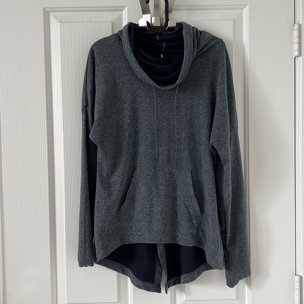 Mondetta • Cowl/Funnel Neck Long Sleeve Top